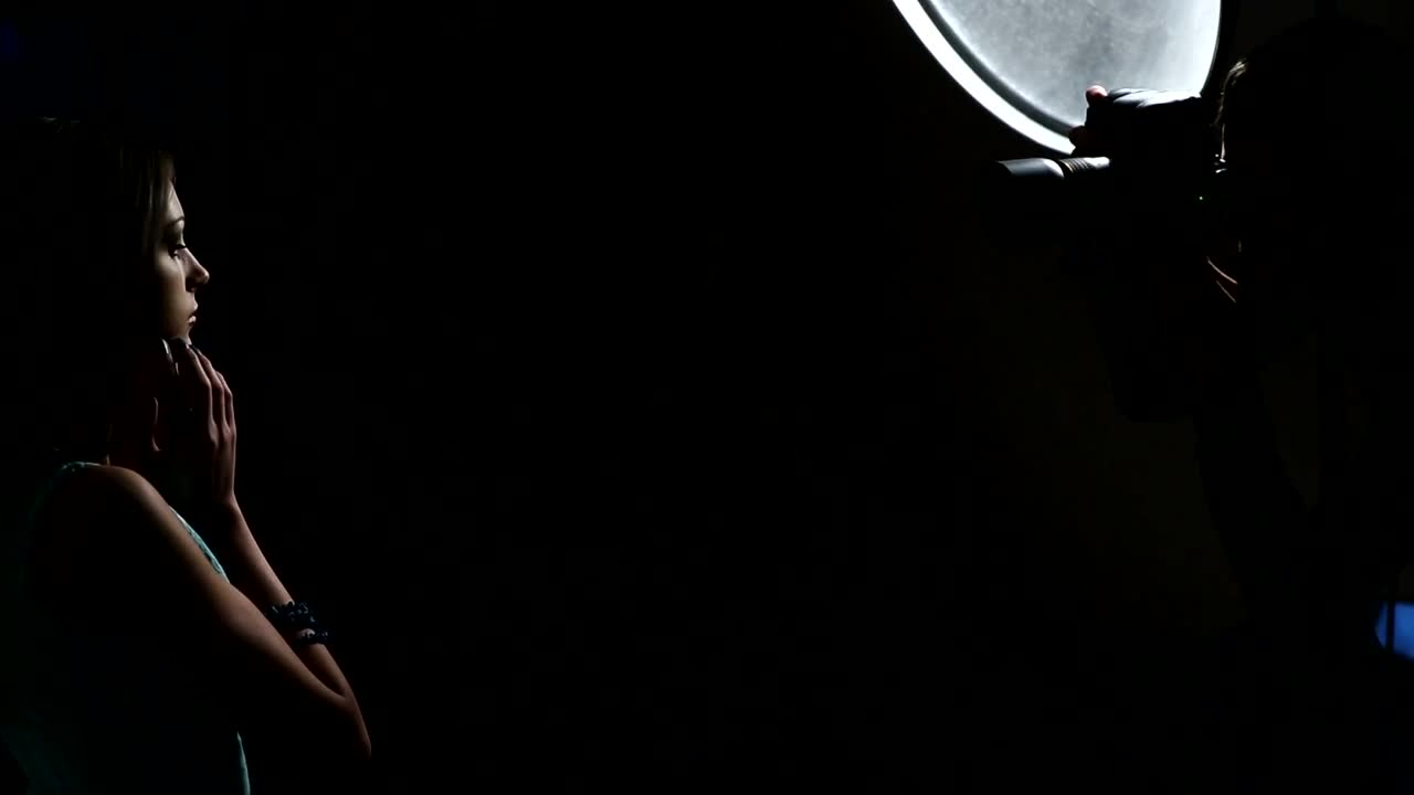 Stock Video Model Photoshoot In Black Studi Animated Wallpaper