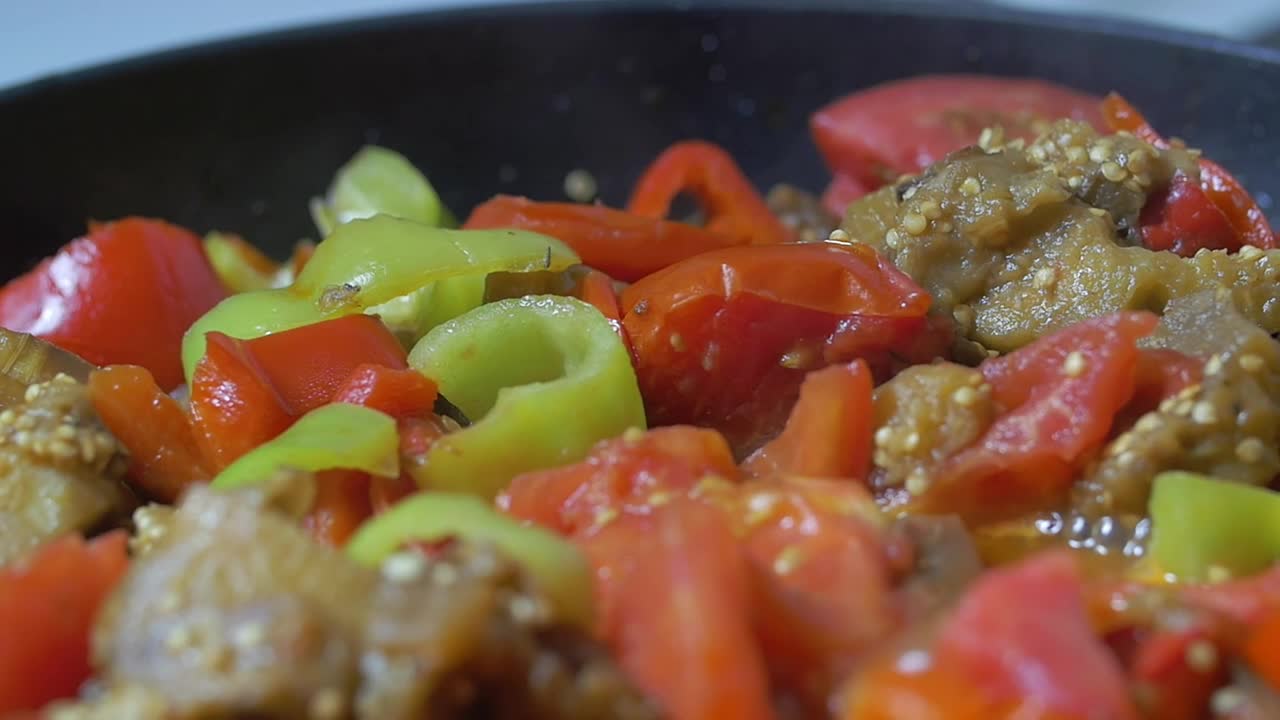 Stock Video Mixed Vegetables Stewin Animated Wallpaper