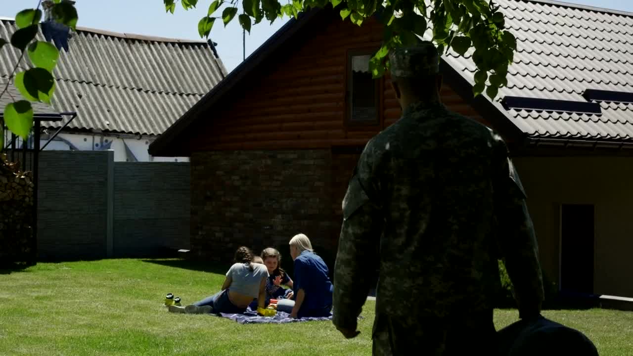 Stock Video Military Man Returning To Hom Animated Wallpaper