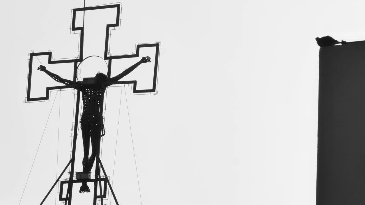 Stock Video Metallic Structure Of A Crucified Chris Animated Wallpaper