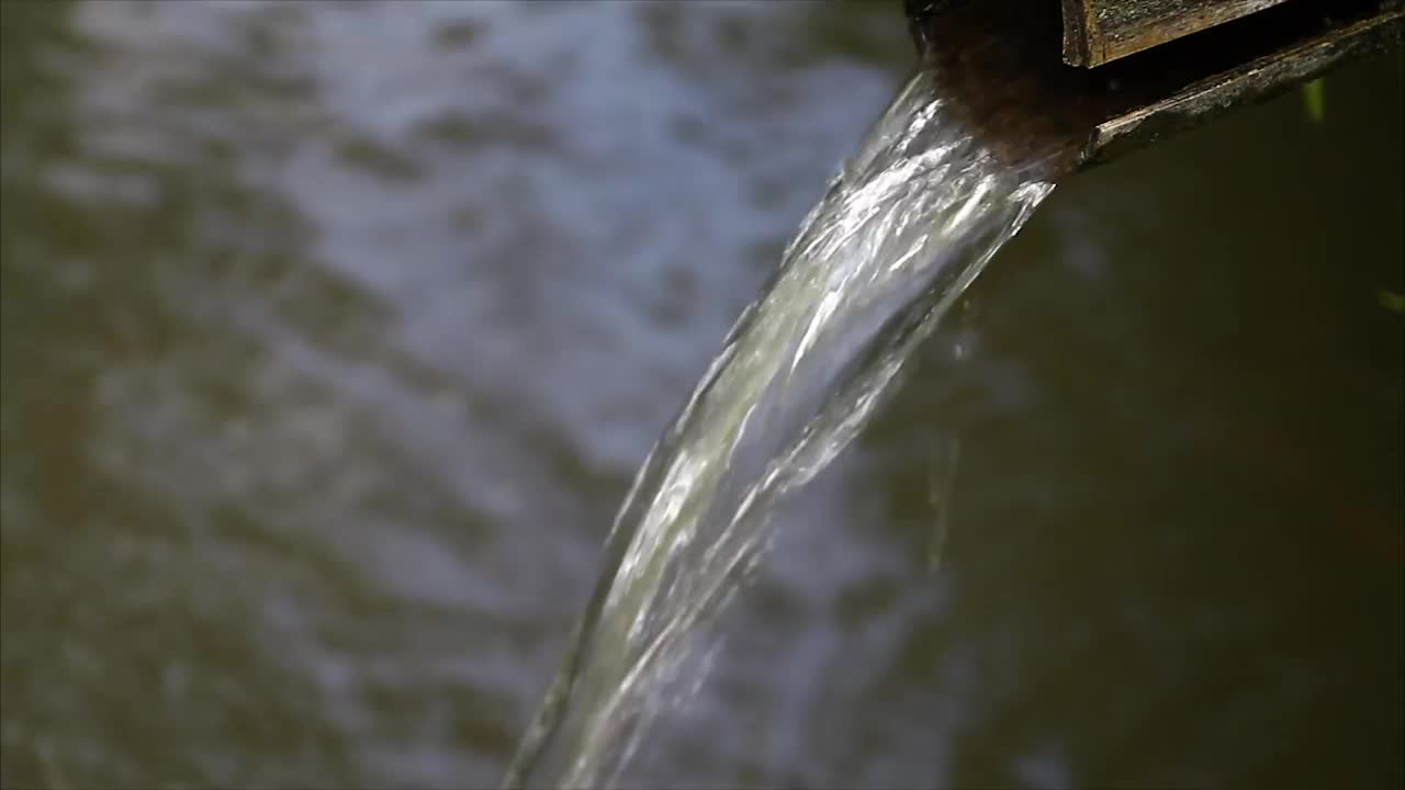 Stock Video Metal Water Fountain In A Large Pon Animated Wallpaper
