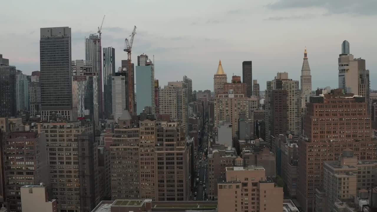 Stock Video Manhattan Skyline With Buildings And Skyscraper Animated Wallpaper