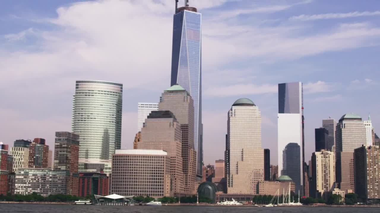 Stock Video Manhattan Buildings From The Wate Animated Wallpaper