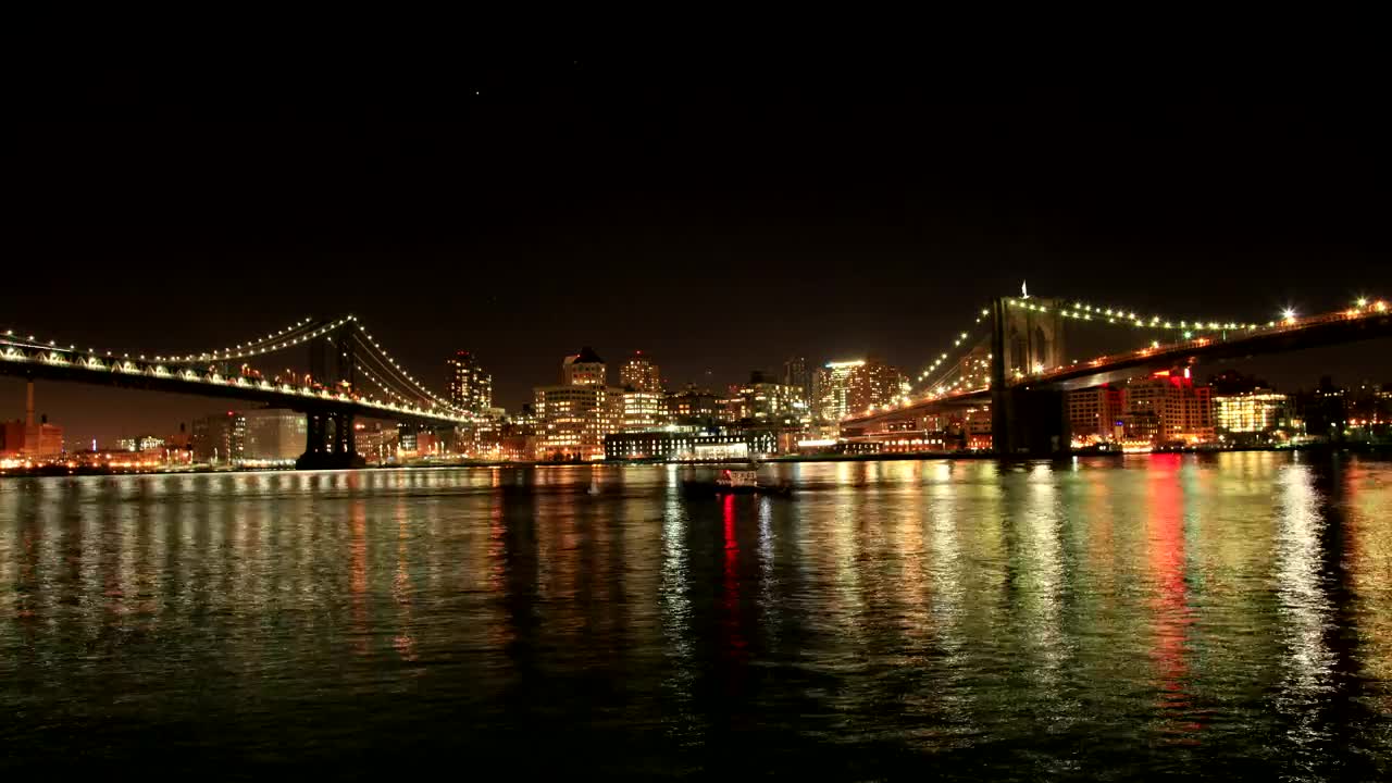 Stock Video Manhattan And Brooklyn Bridges At Nigh Animated Wallpaper