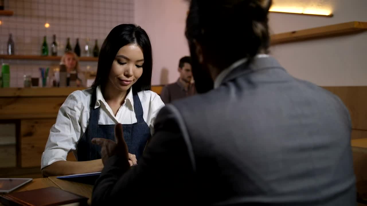 Stock Video Management Working With Staf Animated Wallpaper