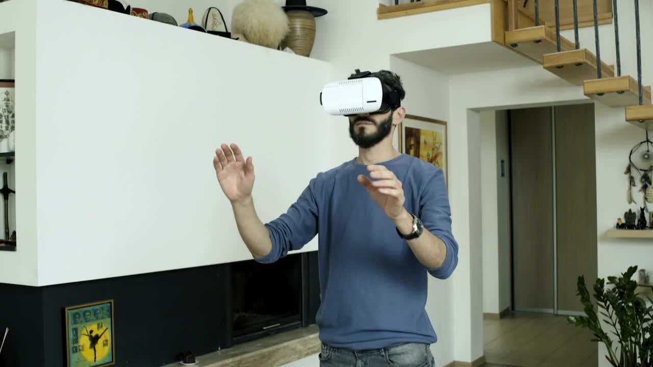 Stock Video Man Working In Virtual Reality At Hom Animated Wallpaper