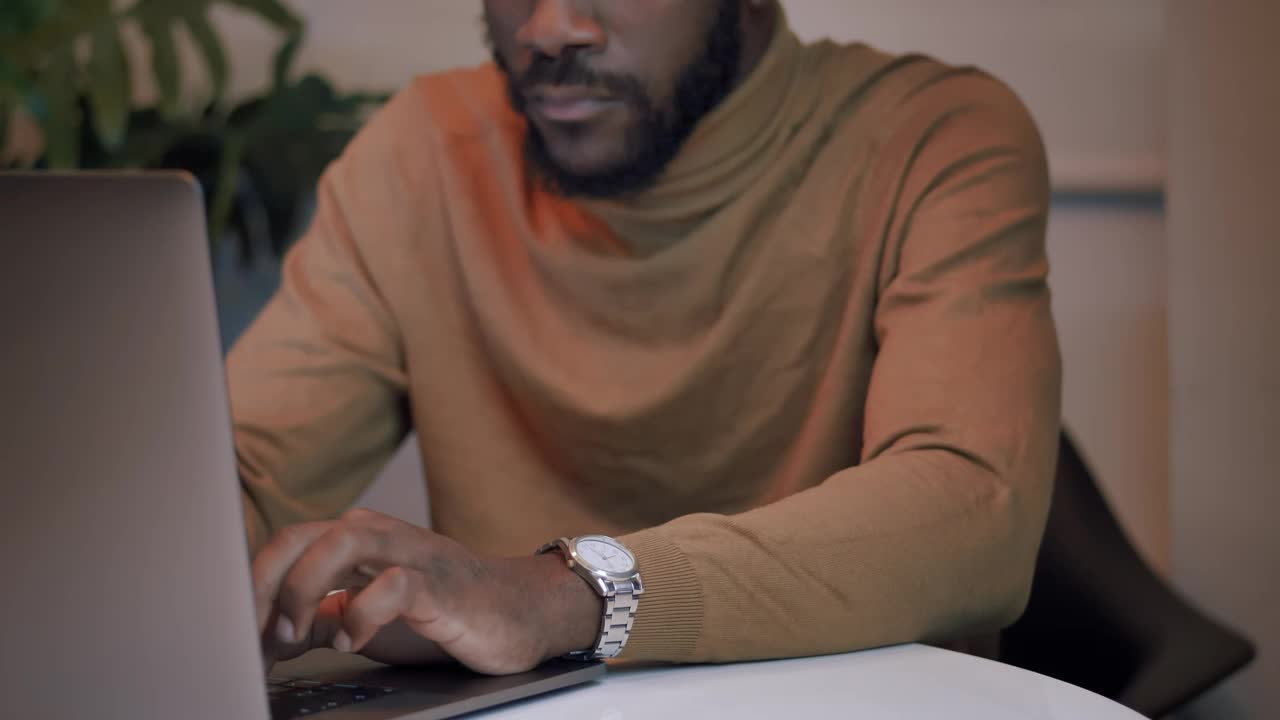 Stock Video Man Very Spoiled In His Wor Animated Wallpaper