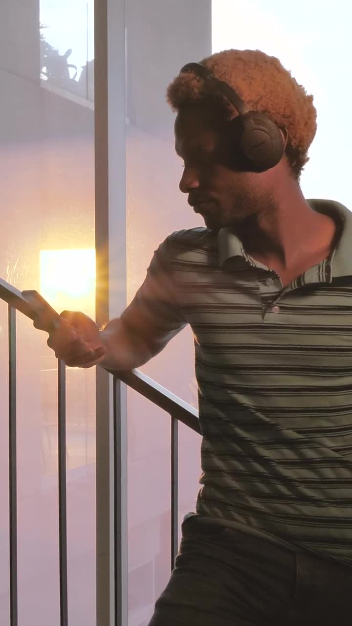 Stock Video Man Texting With His Cellphon Animated Wallpaper