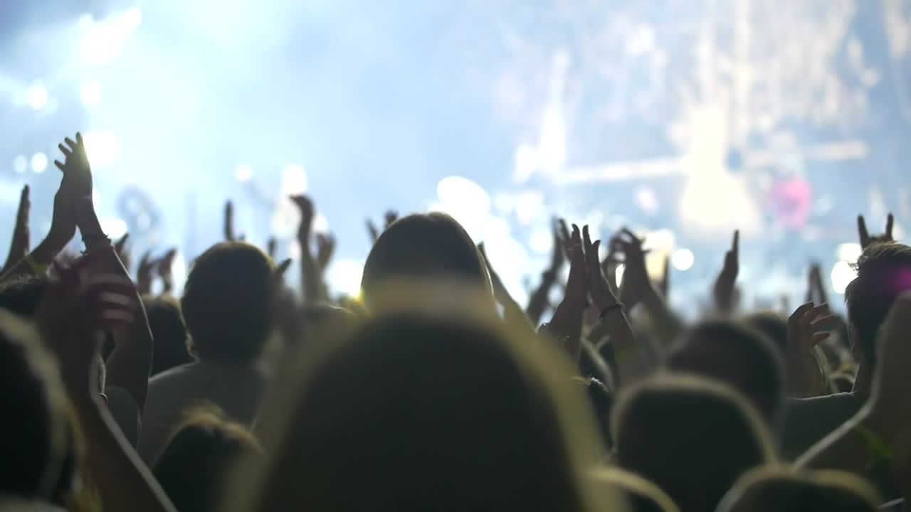 Stock Video Man Standing Still In An Excited Crow Animated Wallpaper