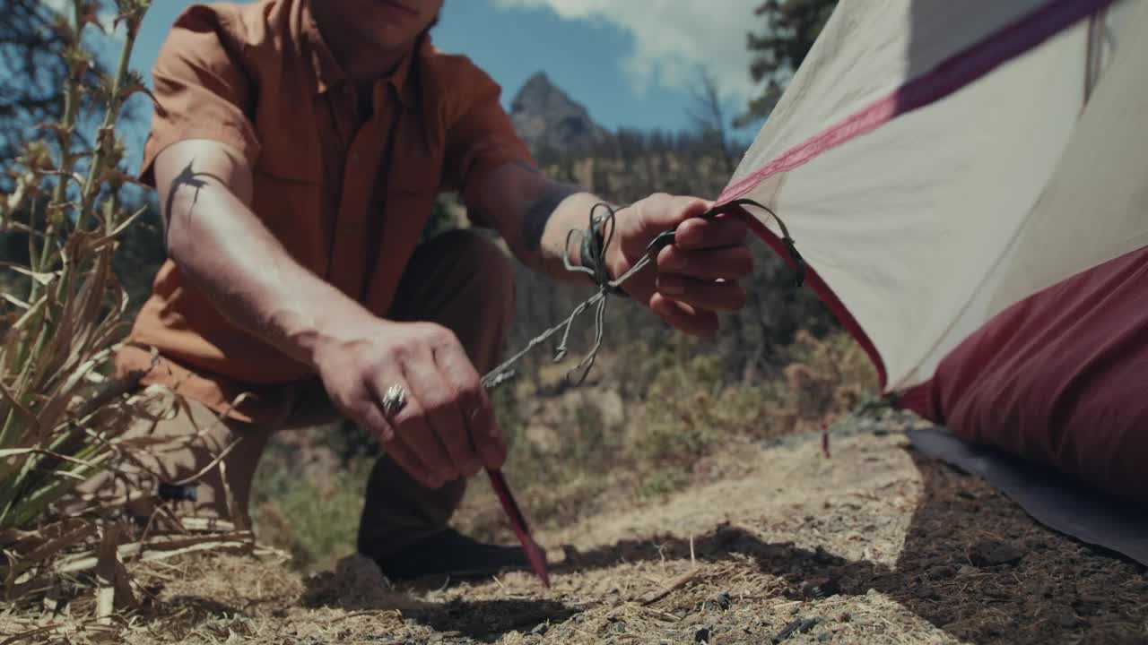 Stock Video Man Putting Up His Ten Animated Wallpaper