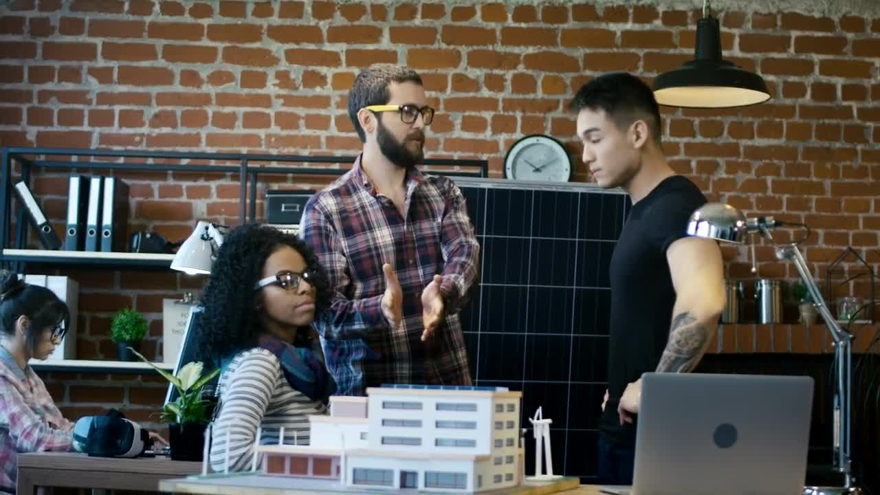 Stock Video Man Presenting Alternative Energy Resource Animated Wallpaper