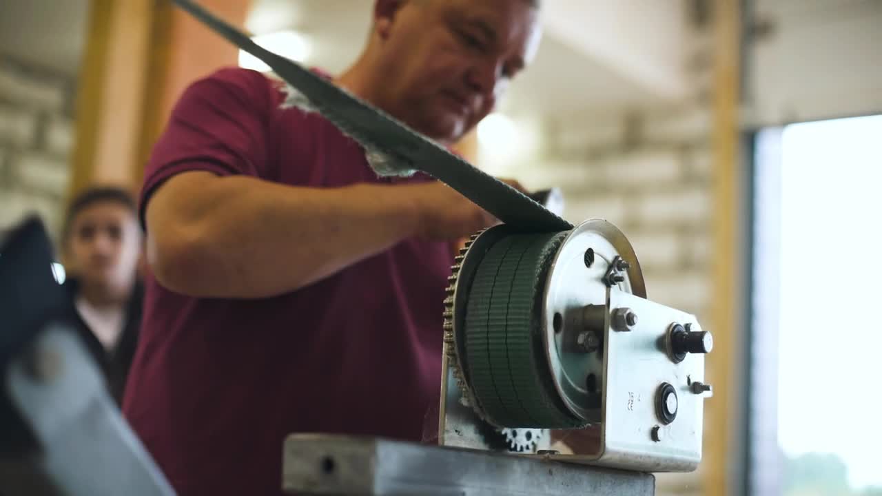 Stock Video Man On The Ropes Of A Ships Mas Animated Wallpaper