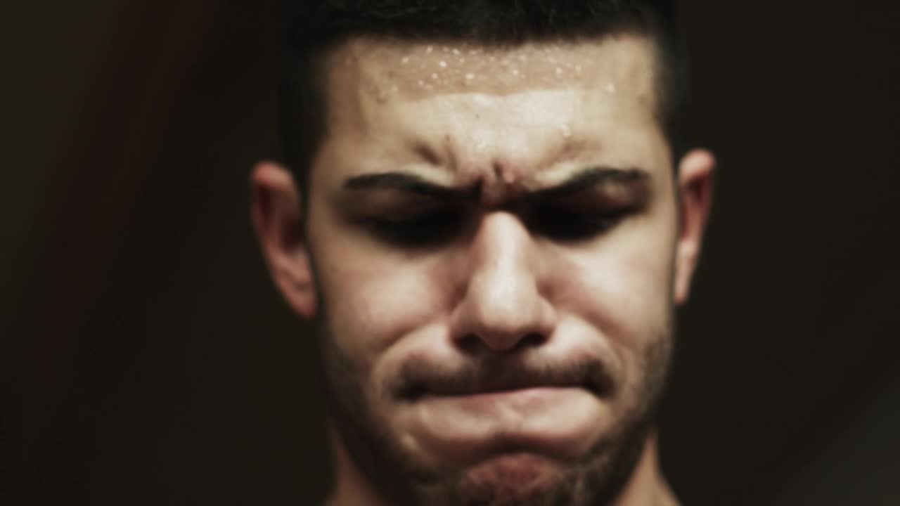 Stock Video Man Lifting Weight Animated Wallpaper