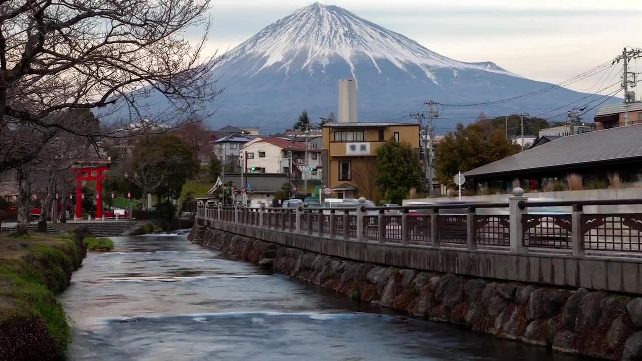 Stock Video Mount Fuji And Traffic Road Live Wallpaper