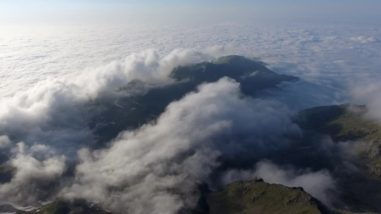 Stock Video Mountains Over The Cloouds Landscape Live Wallpaper