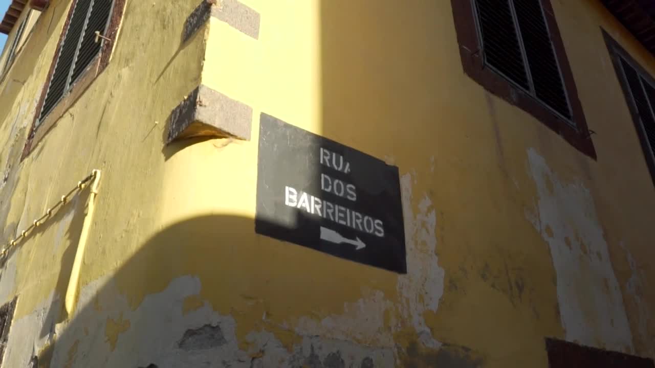 Stock Video Multiclip Of A Tourist Village Live Wallpaper