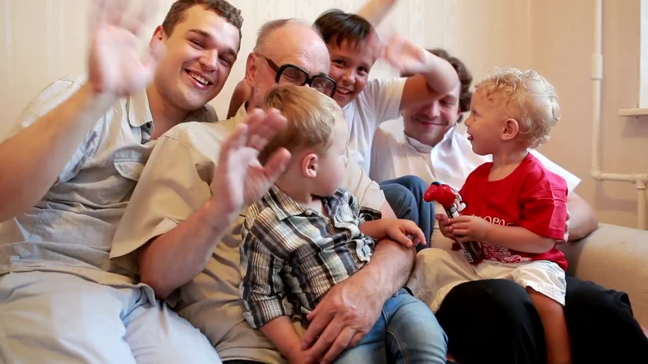 Stock Video Multiple Generations Of A Family Live Wallpaper