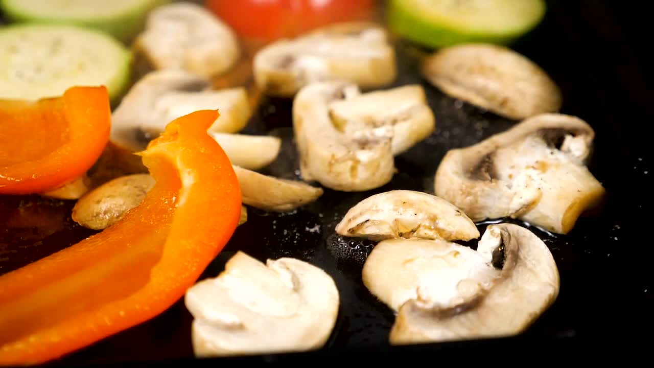 Stock Video Mushrooms And Peppers In Oil Live Wallpaper