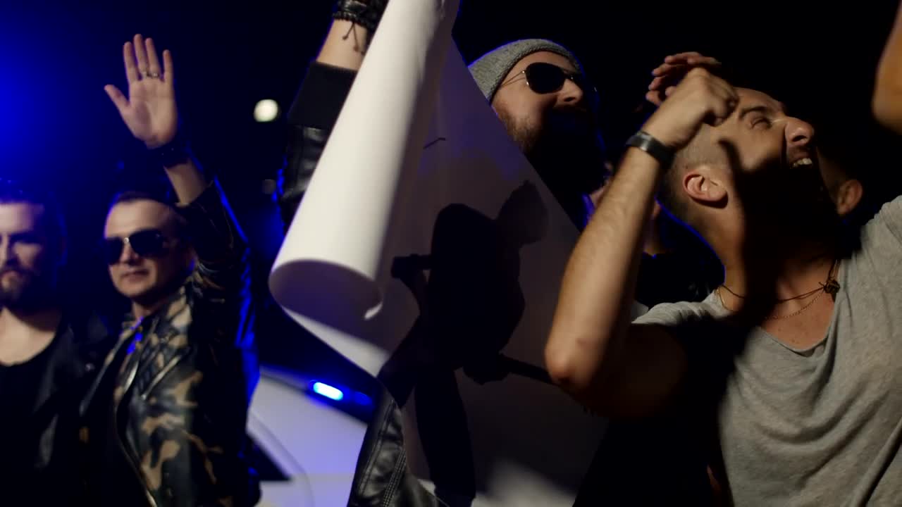 Stock Video Musicians Giving Autographs To Fans Live Wallpaper