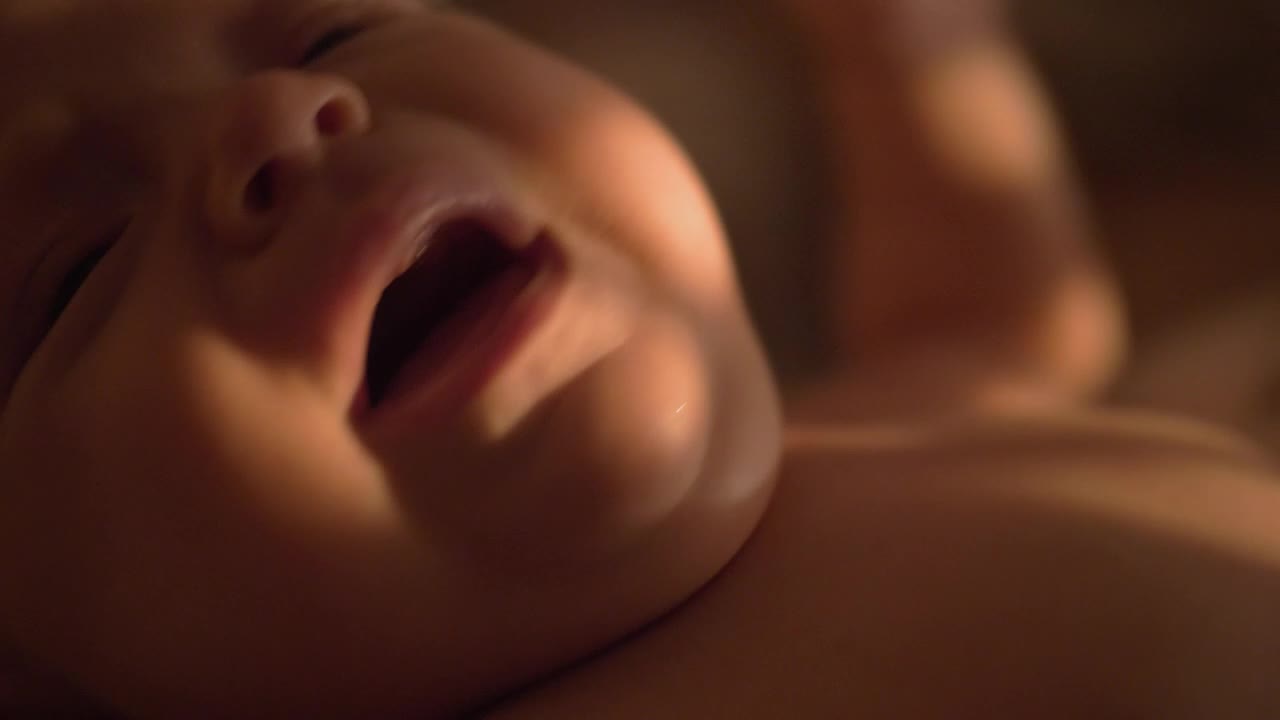 Stock Video Newborn Baby Crying Live Wallpaper