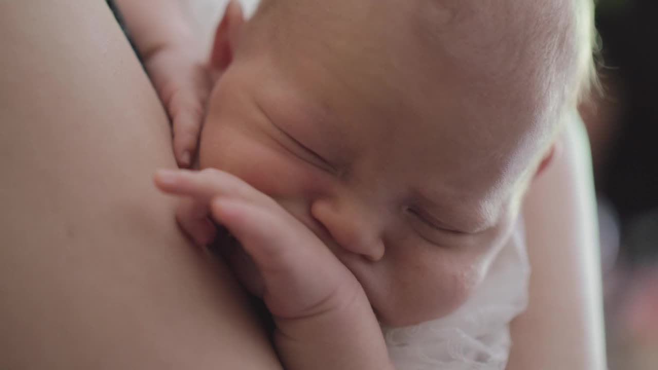 Stock Video Newborn Beginning To Cry Live Wallpaper