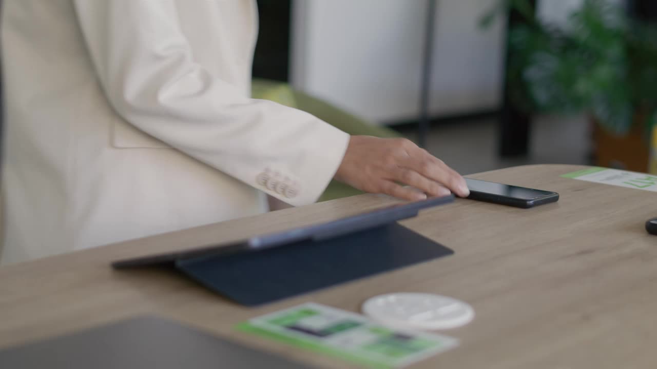 Stock Video Office Desk With Smartphones Live Wallpaper