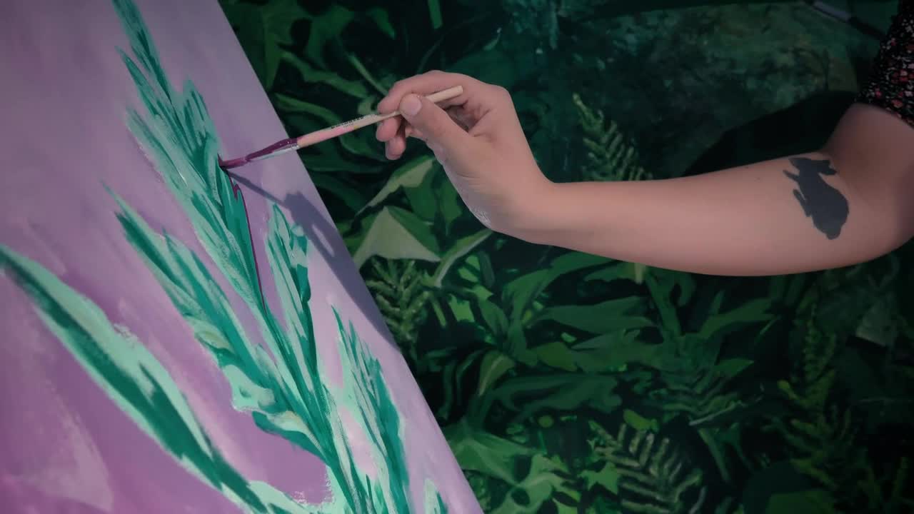 Stock Video Oil Painters Hand Painting A Picture Live Wallpaper
