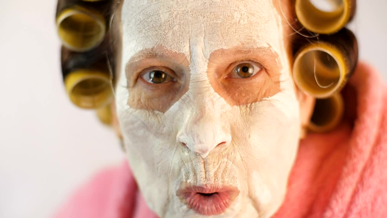 Stock Video Old Woman With Mask Very Angry Live Wallpaper