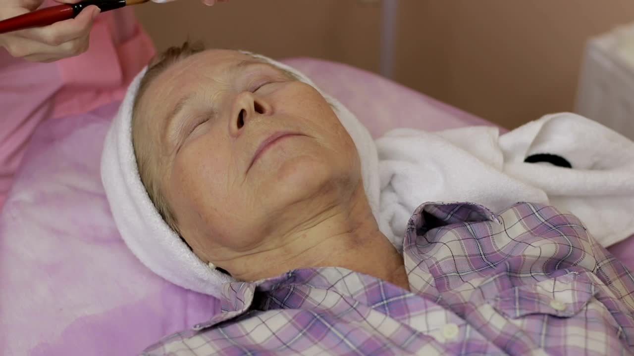 Stock Video Older Woman Having A Spa Treatment Live Wallpaper