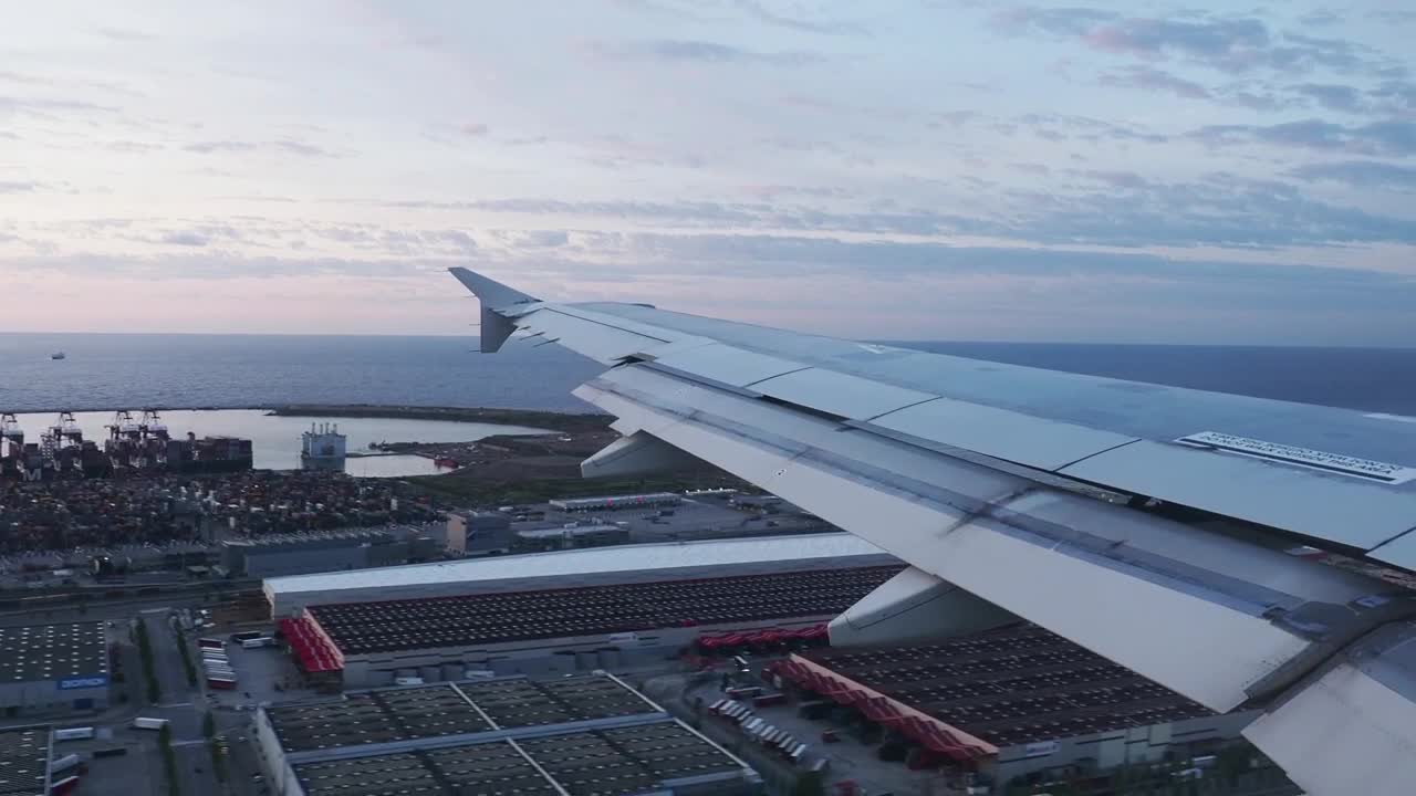 Stock Video Outside A Plane Window Live Wallpaper