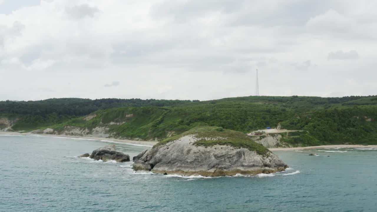 Stock Video Overcast Day Over The Coast Live Wallpaper