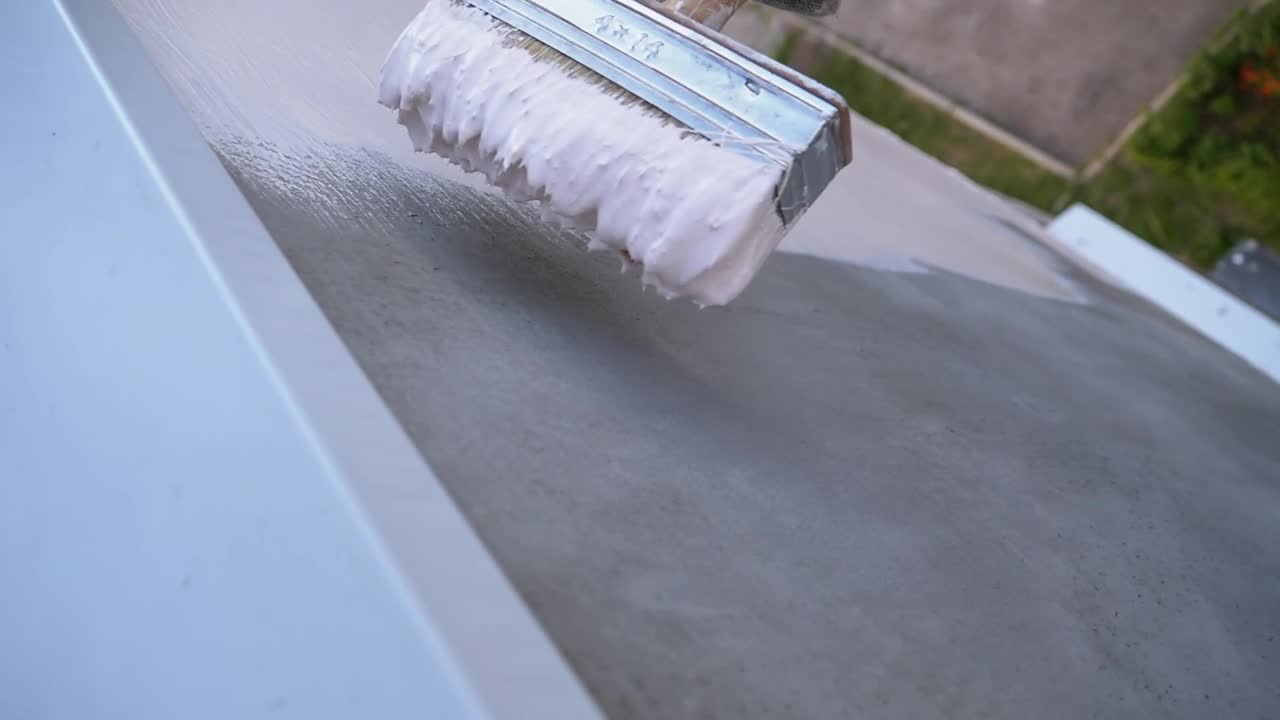 Stock Video Painting A Wall With White Paint Live Wallpaper