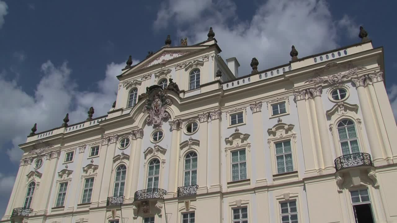 Stock Video Palace Facade And The Sky Live Wallpaper