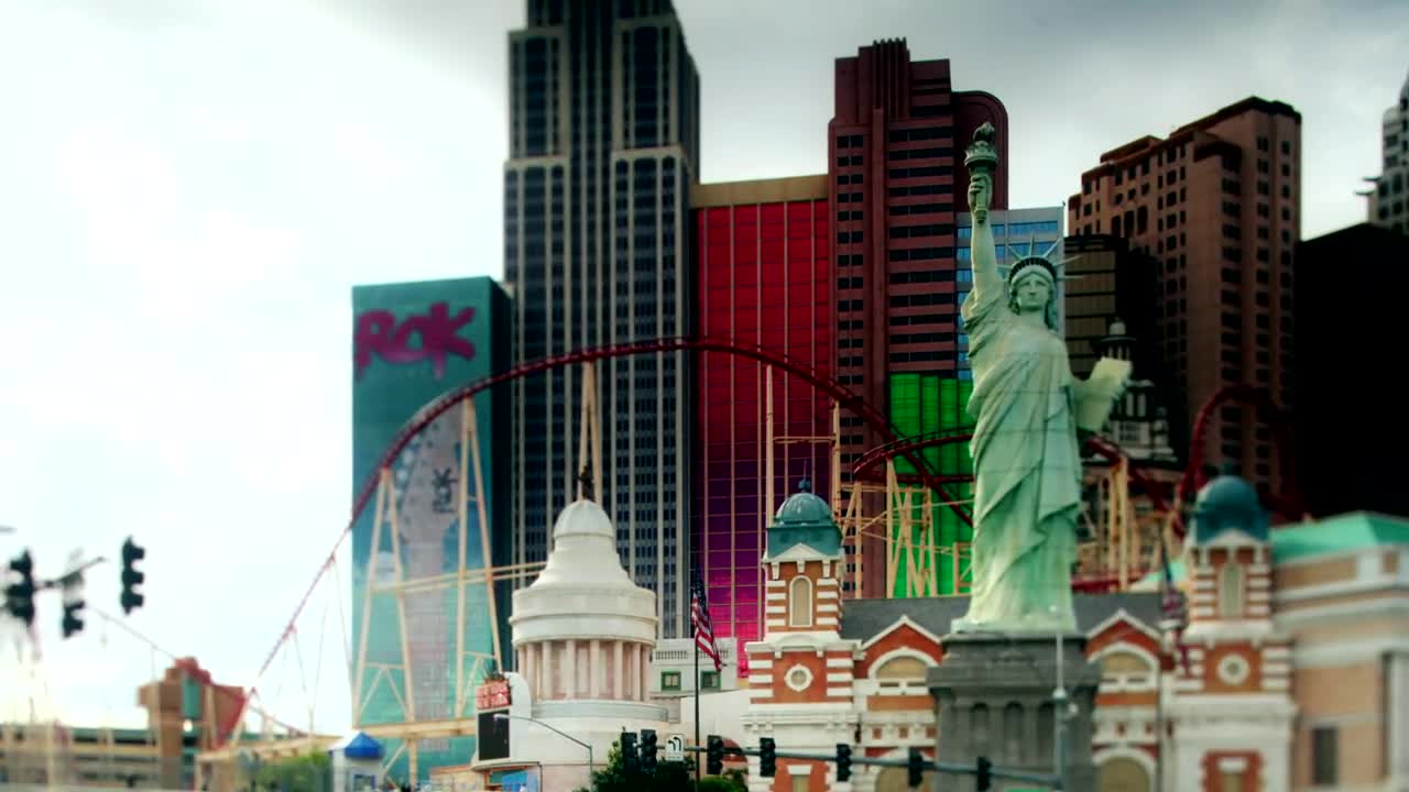 Stock Video Pan Shot In A Las Vegas Avenue Live Wallpaper