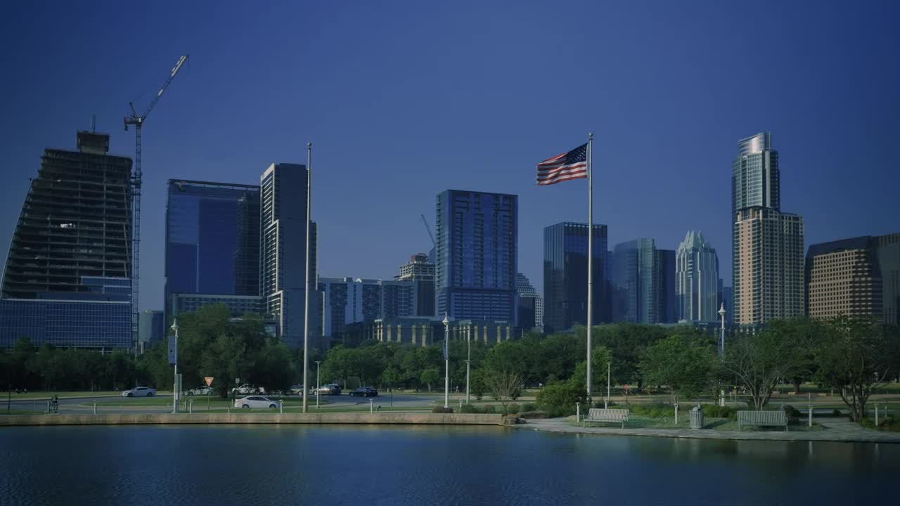 Stock Video Panorama Of A City From A Nearby Lake Live Wallpaper