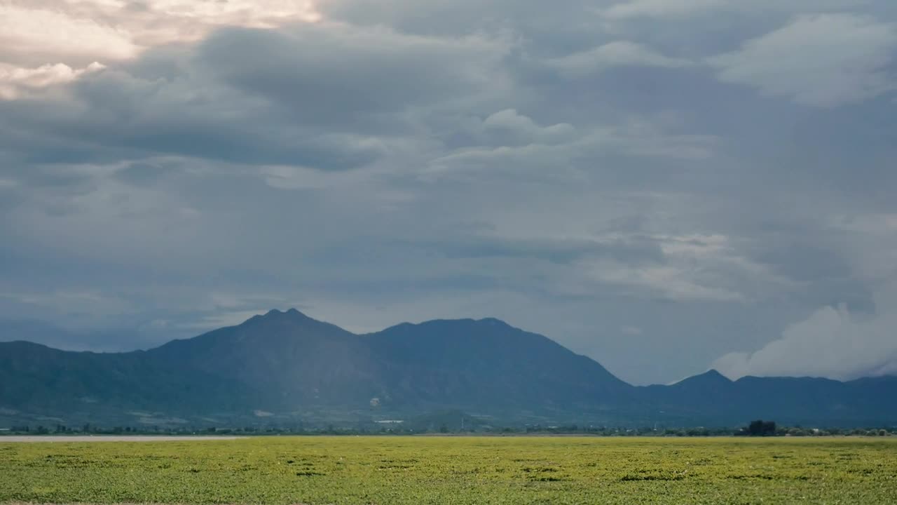 Stock Video Panorama Of A Large Natural Plain On A Sunny Afternoon LargeLive Wallpaper