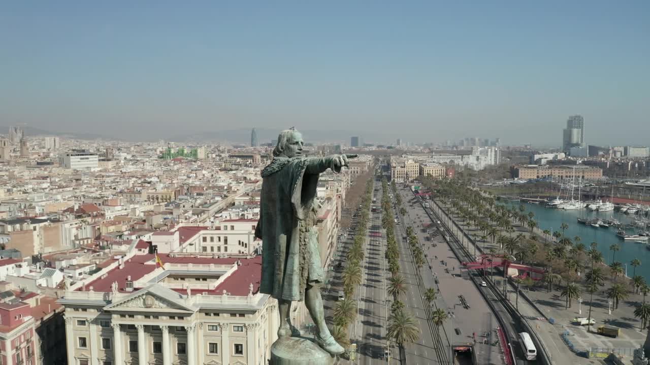 Stock Video Panoramic View Circling The Columbus Monument Live Wallpaper