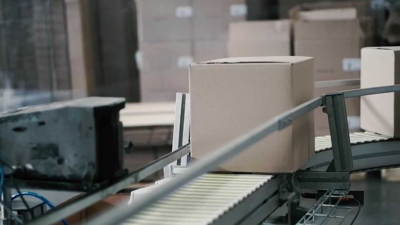 Stock Video Parcels On A Conveyor Belt Live Wallpaper
