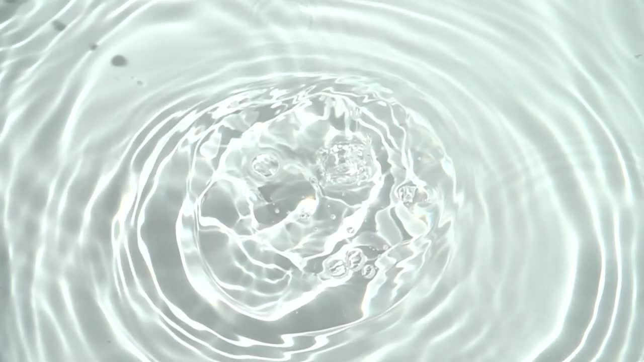 Stock Video Pepper Falling Into Clear Water Live Wallpaper