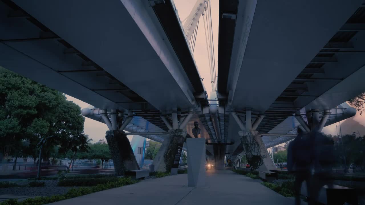 Stock Video Peripheral Road With Avenues On The Sides Live Wallpaper