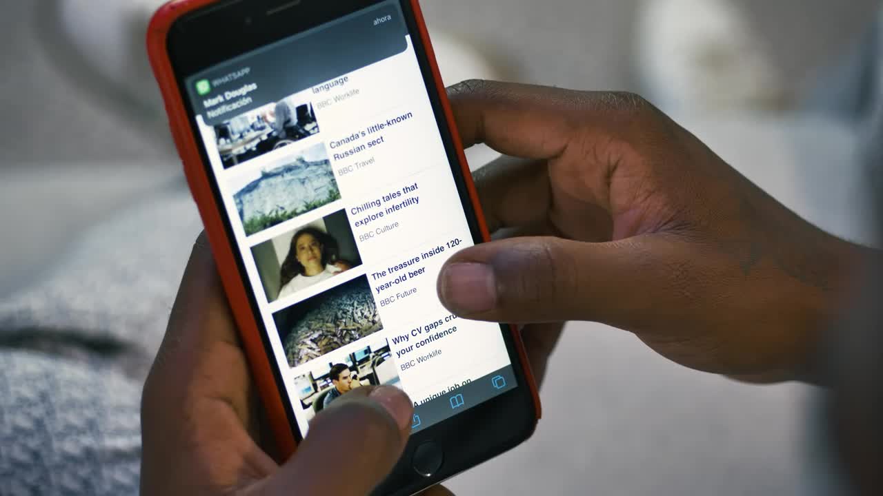 Stock Video Person Answering A Message Live Wallpaper