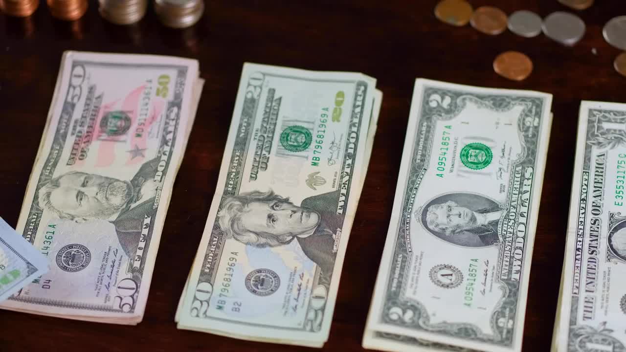 Stock Video Person Counting Money Live Wallpaper