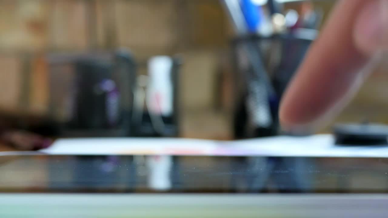 Video Stock Person Typing With The Finger On A Tablet Live Wallpaper Free