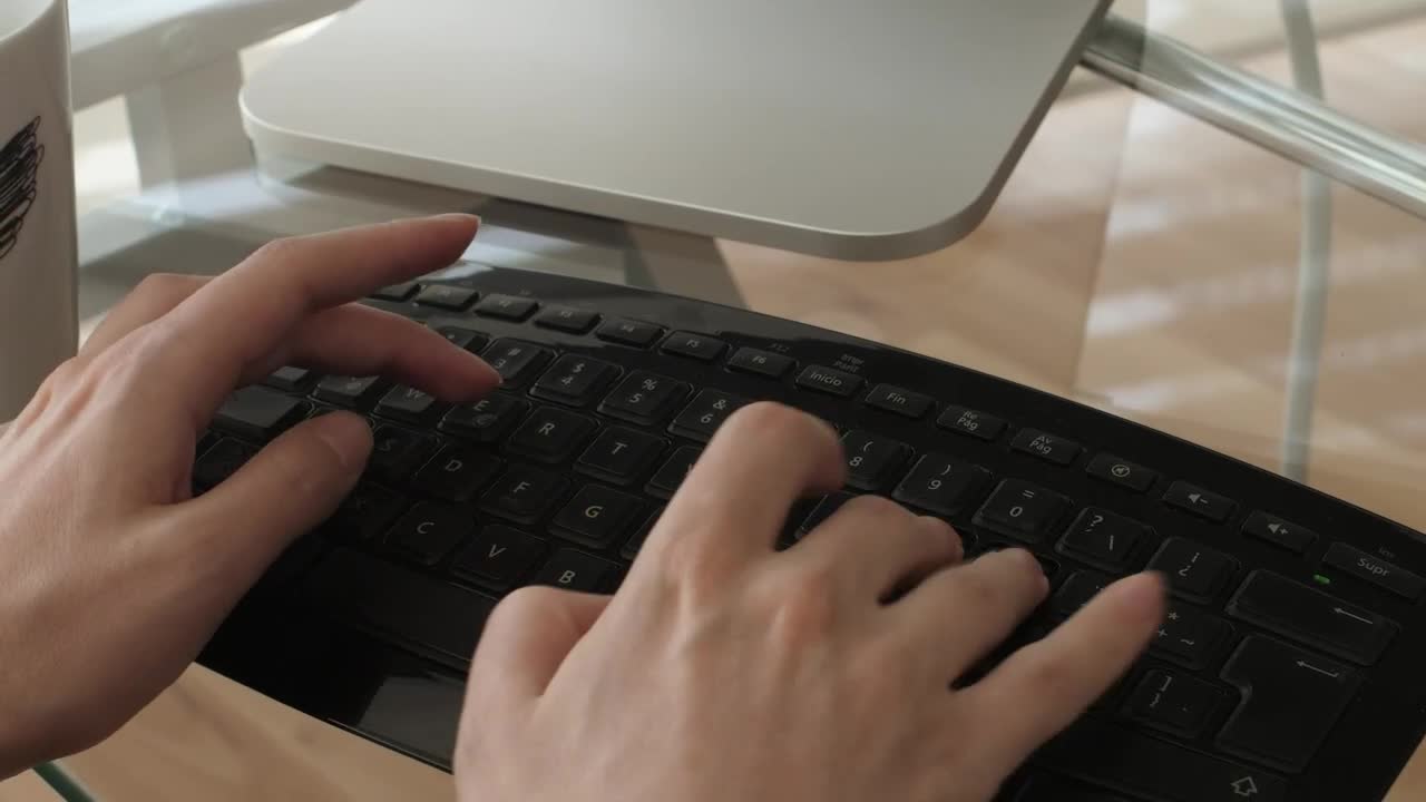 Video Stock Person Working At The Office Live Wallpaper Free