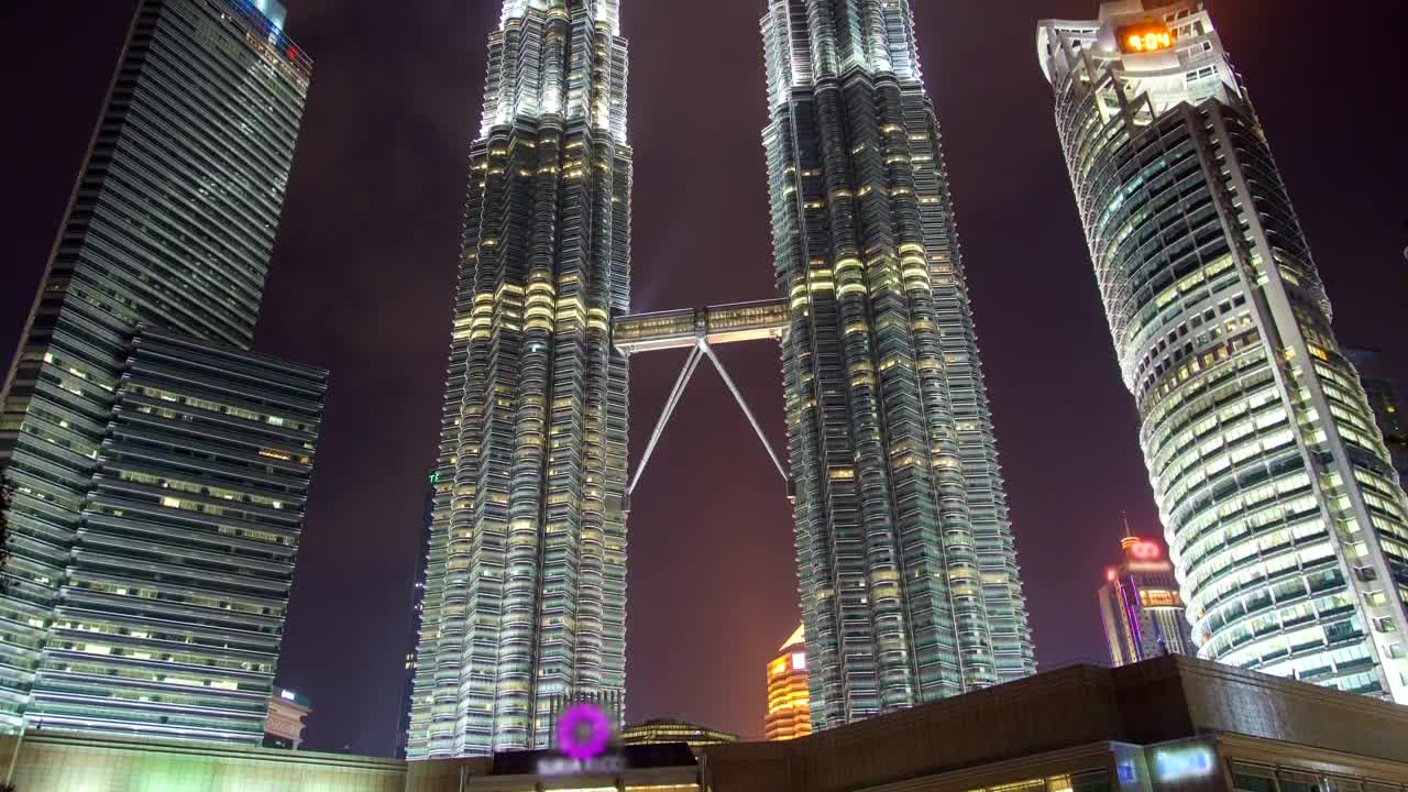 Video Stock Petronas Twin Towers At Night Live Wallpaper Free