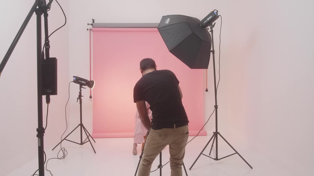 Video Stock Photo Session With A Model In A Professional Studio Live Wallpaper Free