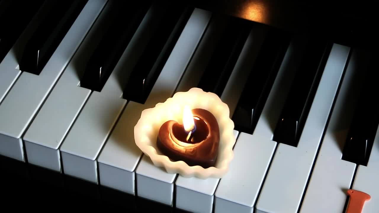 Video Stock Piano And Romance Live Wallpaper Free