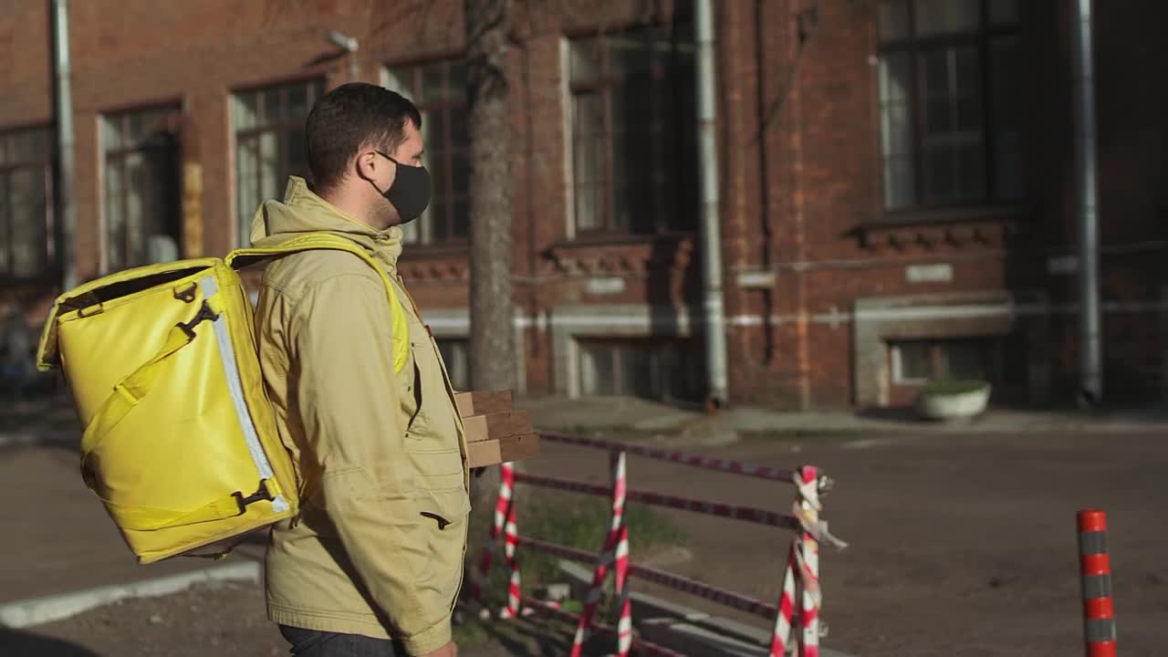 Video Stock Pizza Delivery Man With A Mask Live Wallpaper Free