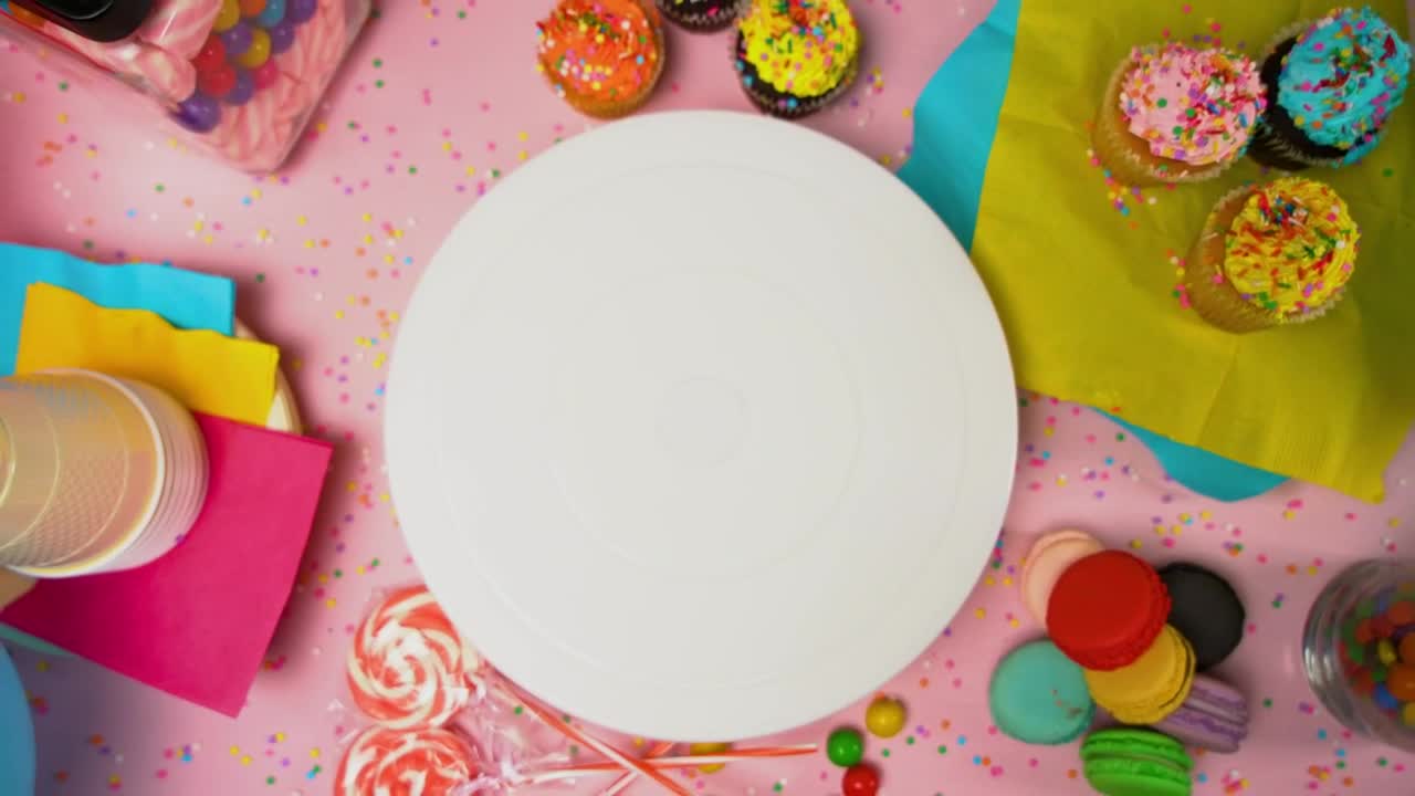 Video Stock Placing A Cake In The Center Of A Party Table Live Wallpaper Free