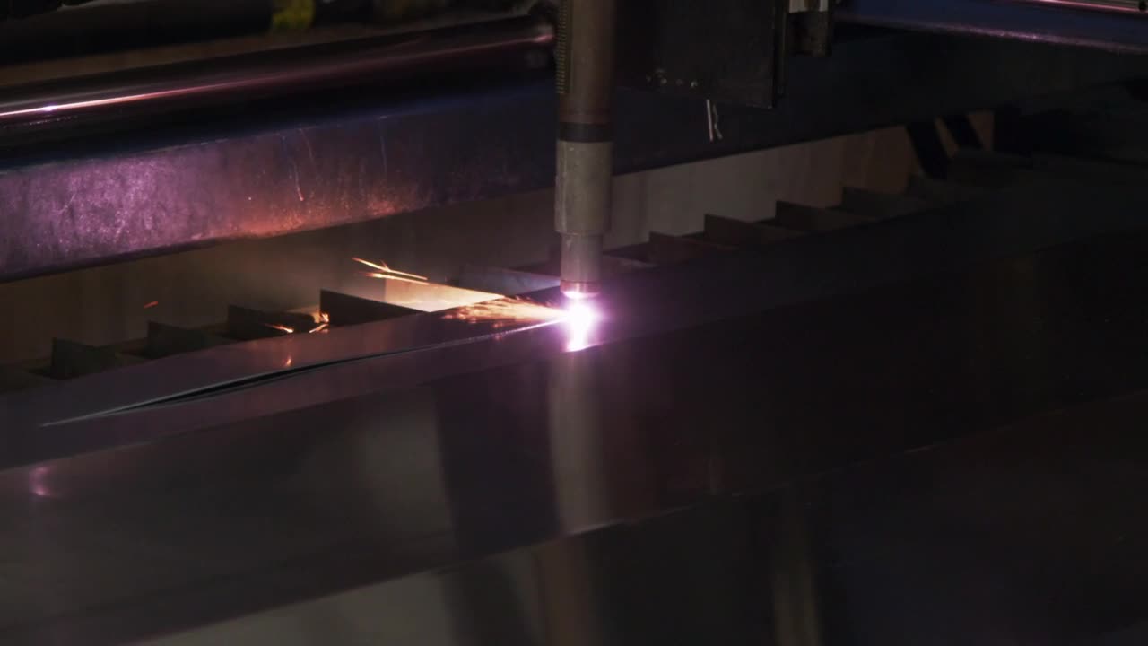 Video Stock Plasma Cutter In A Workshop Live Wallpaper Free